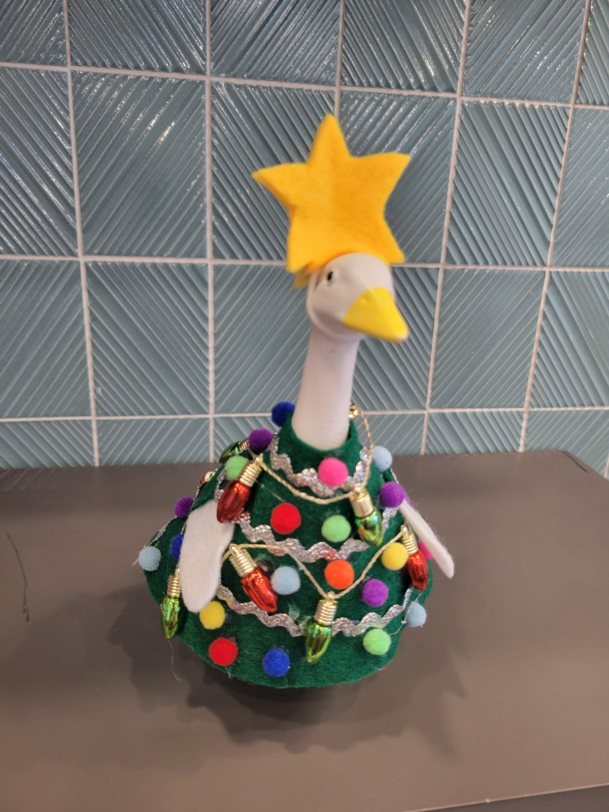 Christmas Tree Costume for 7 inch Desk Goose