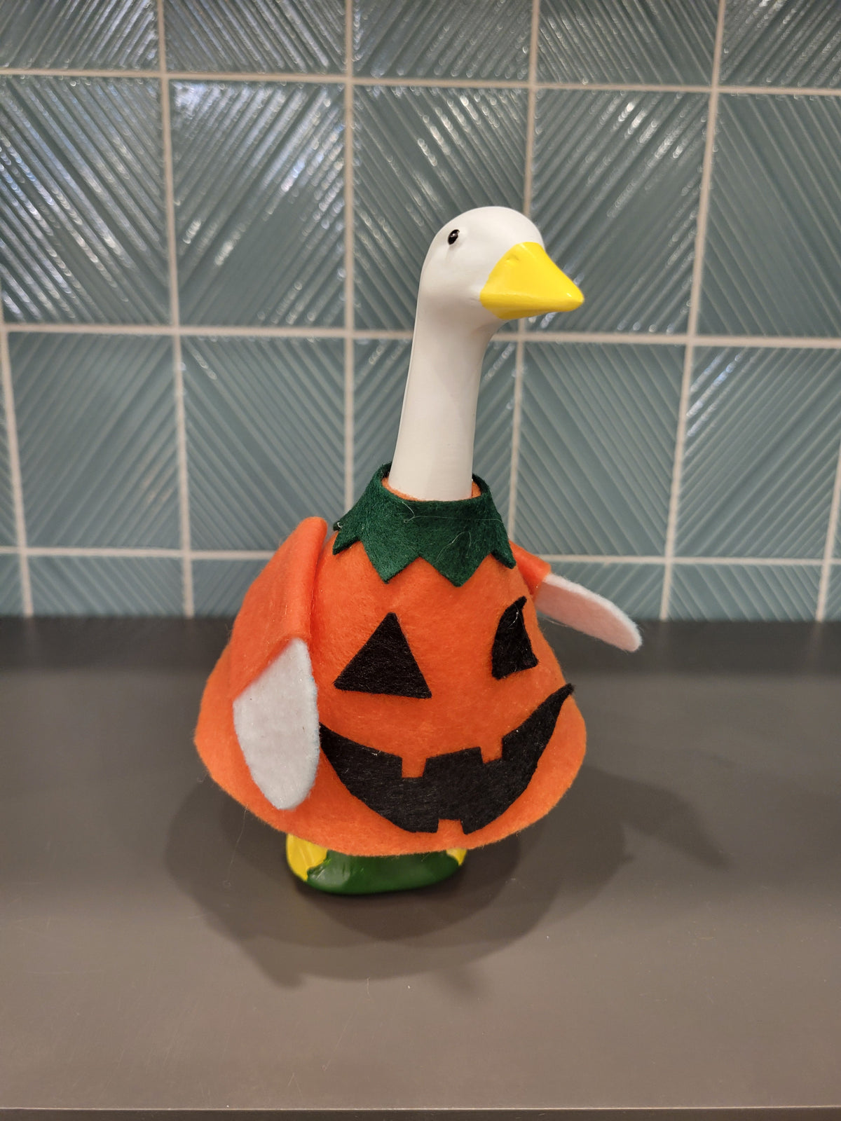 Jack O'Lantern Costume for 7 inch Goose Statue